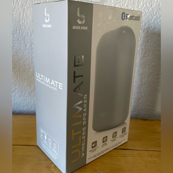 New in Box Ultimate Wireless Speaker - Picture 4 of 4